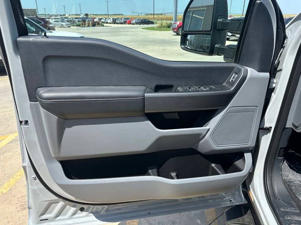 New 2026 Ford F350 XL w/ STX Appearance Package AWD/4WD image 13
