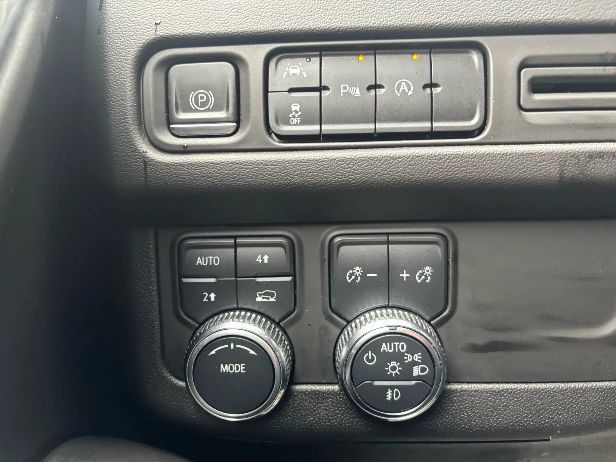 Used 2023 GMC Yukon SLT image 20