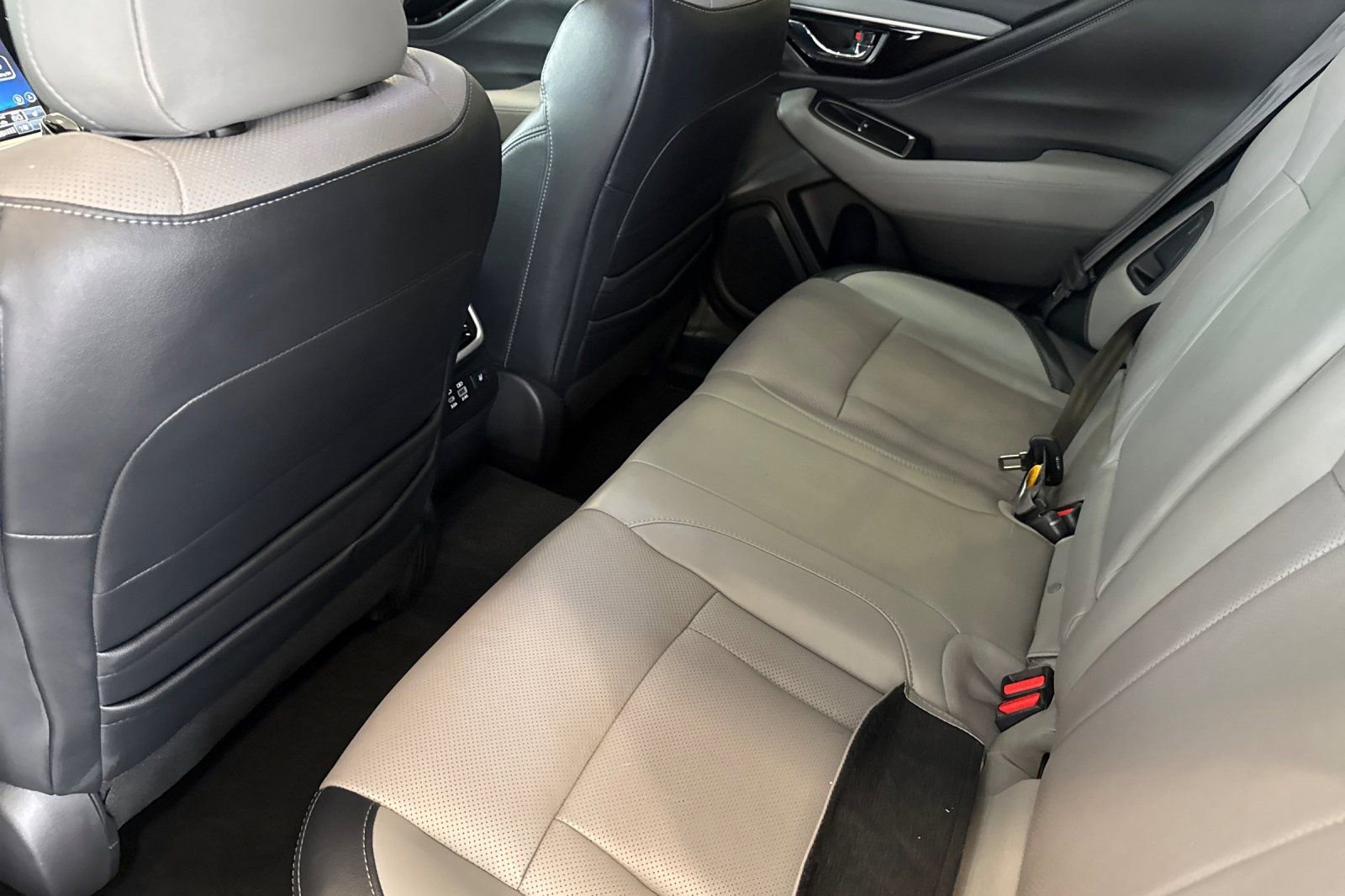 Certified 2023 Subaru Outback Limited AWD/4WD image 11