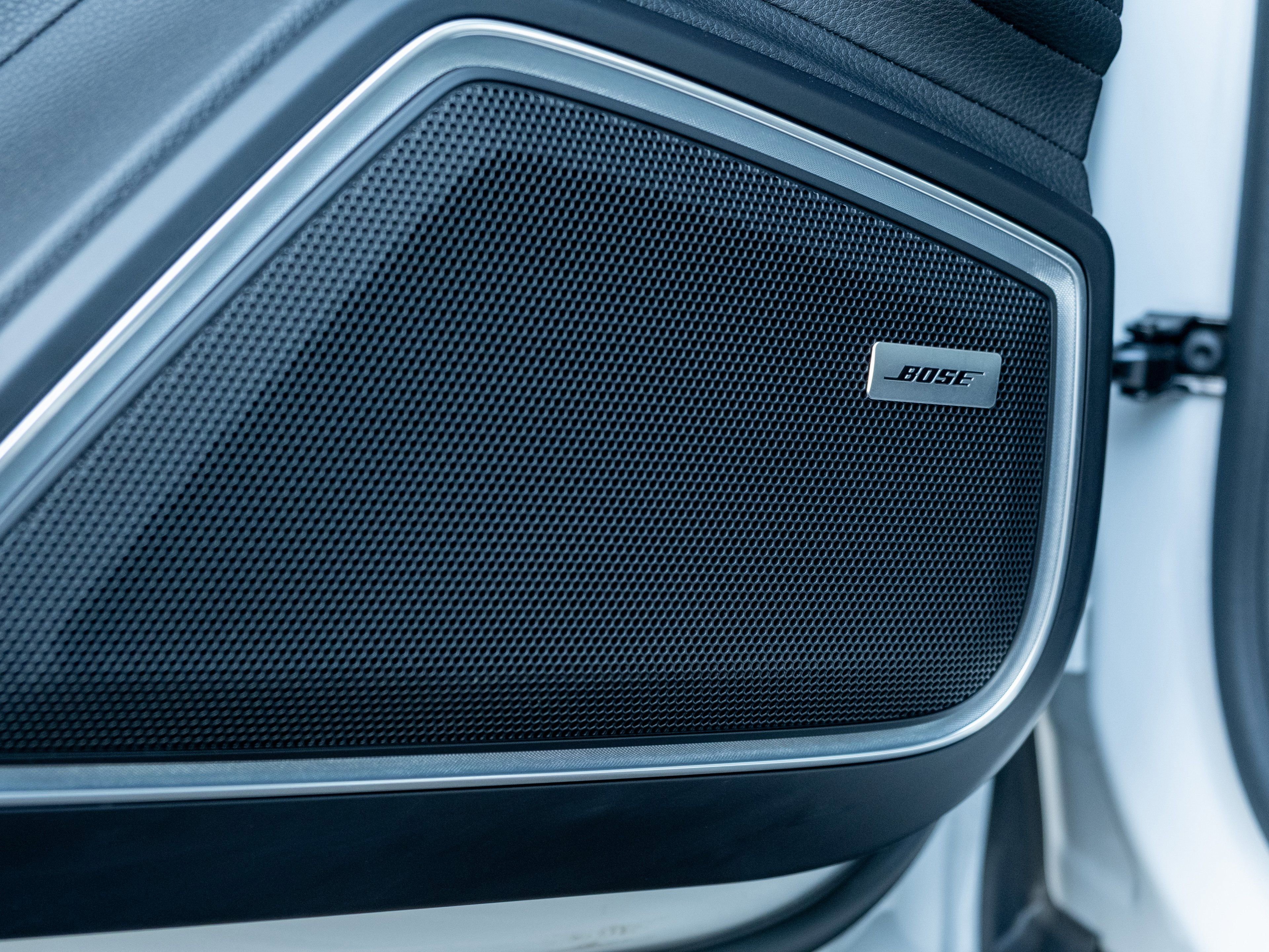 Certified 2023 Porsche Panamera 4 Platinum Edition image 16