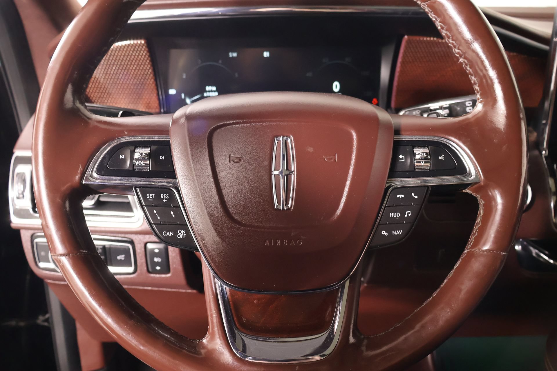 Used 2020 Lincoln Navigator L Black Label AWD/4WD image 3