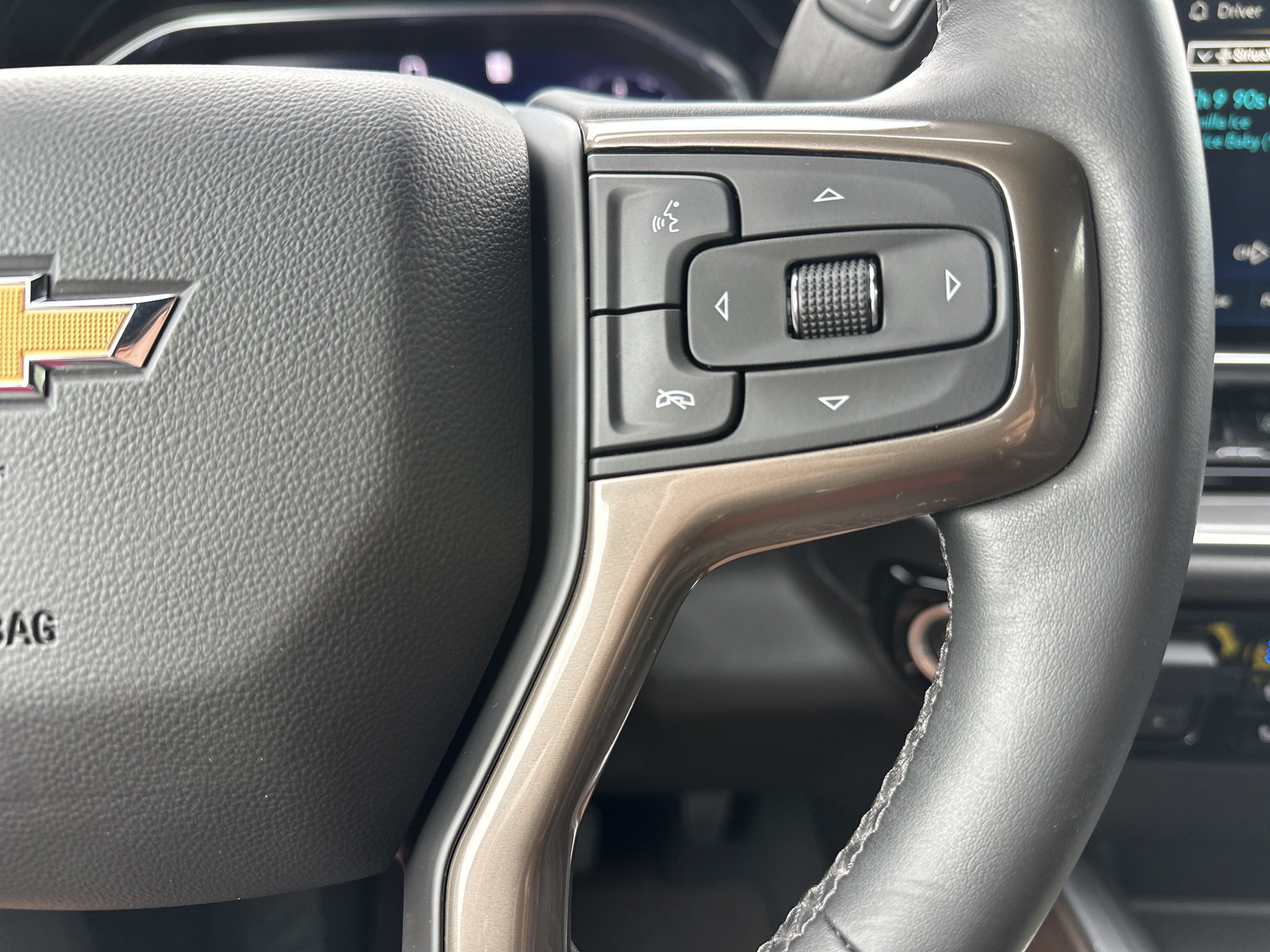 Used 2024 Chevrolet Silverado 2500 High Country w/ High Country Premium Package AWD/4WD image 19