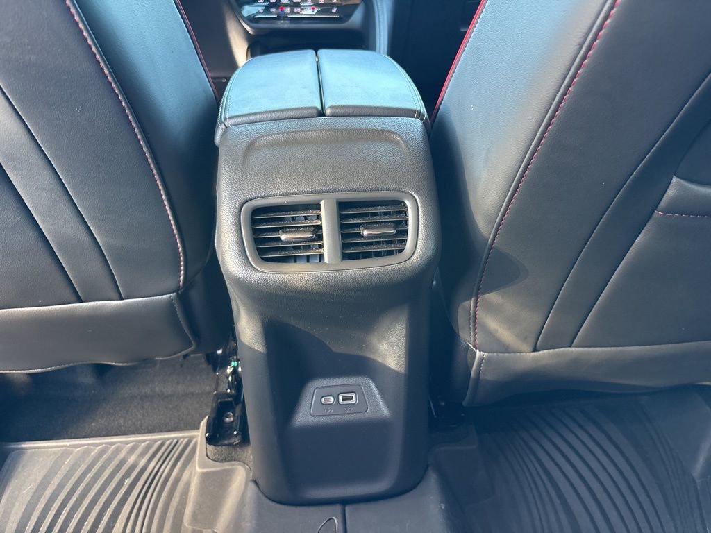 Used 2022 Buick Envision Essence w/ Technology Package I image 39