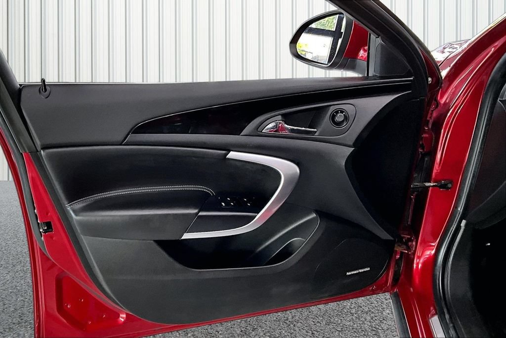 Used 2013 Buick Regal Premium FWD image 18