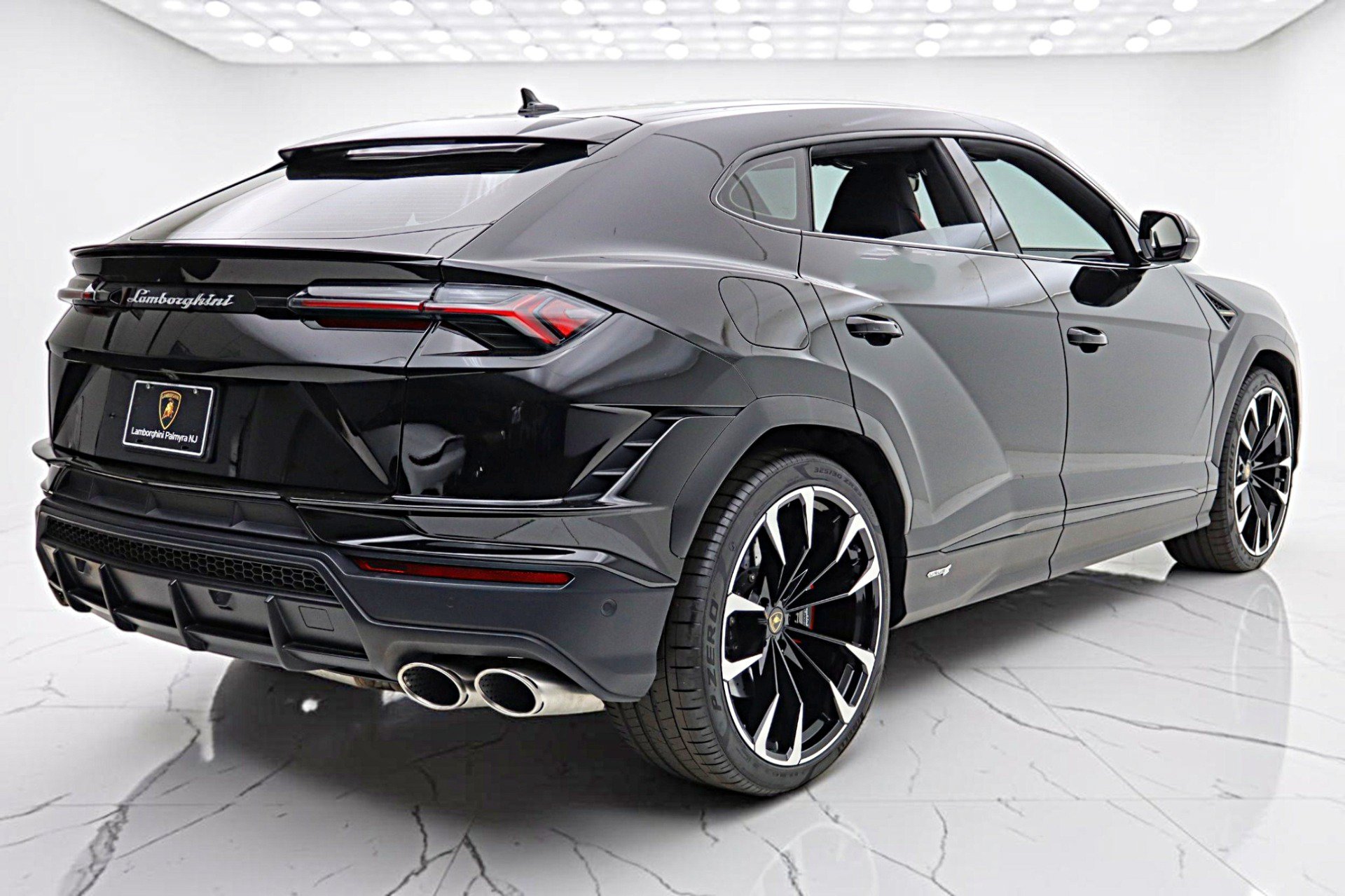 Used 2024 Lamborghini Urus S AWD/4WD image 12