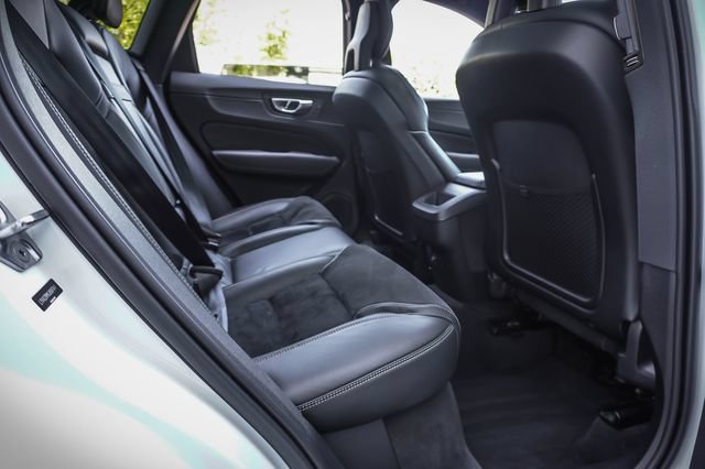 Used 2018 Volvo XC60 T6 R-Design w/ Convenience Package AWD/4WD image 22