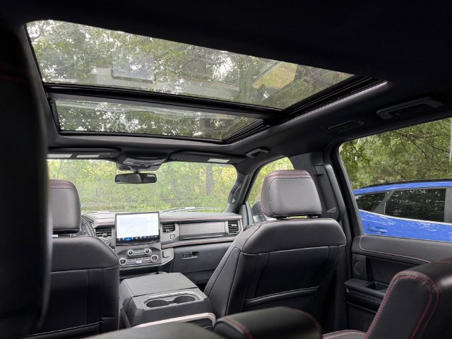 Used 2023 Ford Expedition Limited AWD/4WD image 33