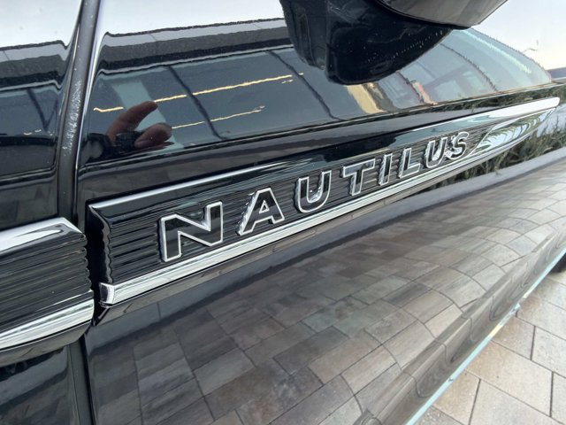 Certified 2022 Lincoln Nautilus Black Label AWD/4WD image 8
