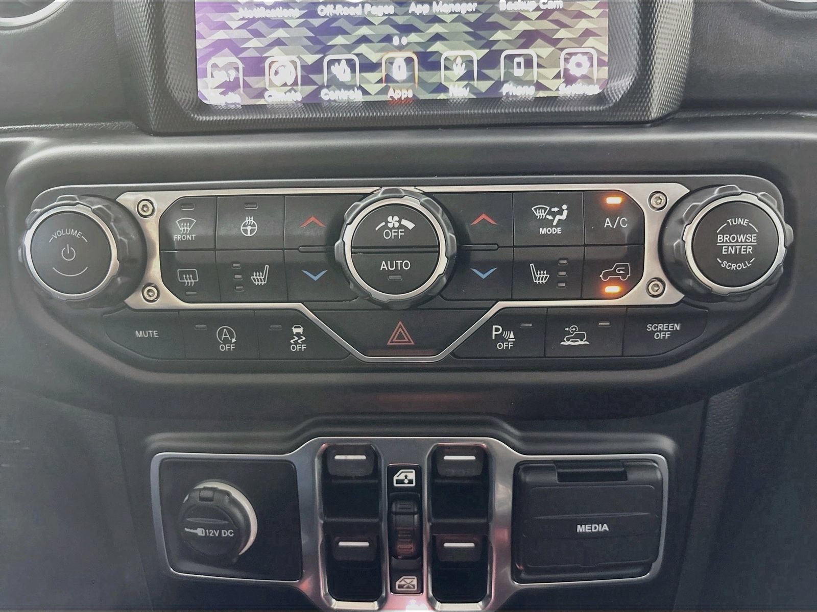 Used 2021 Jeep Gladiator Overland w/ Popular Equipment Package AWD/4WD image 16