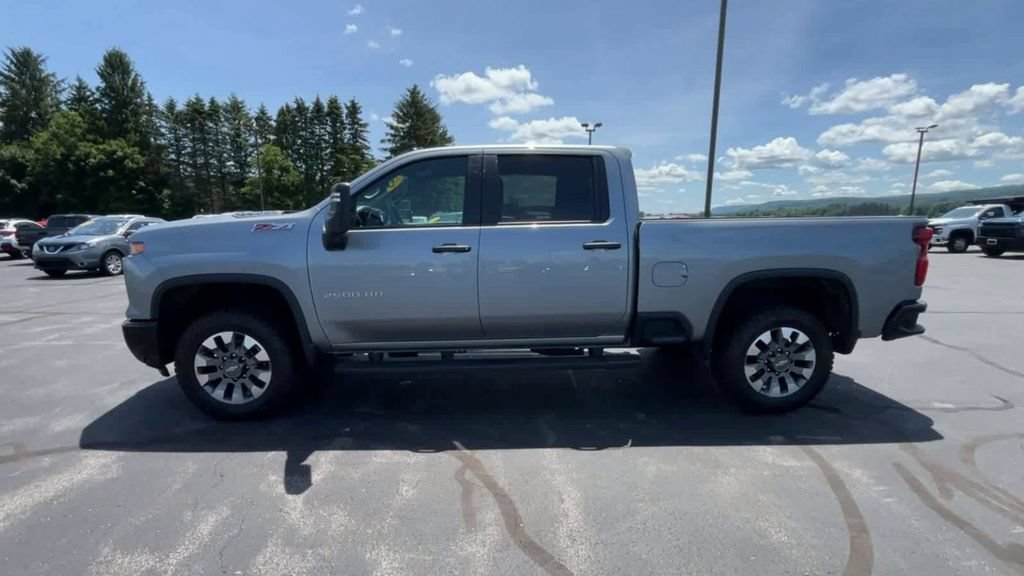 Used 2024 Chevrolet Silverado 2500 Custom w/ Custom Value Package AWD/4WD image 5