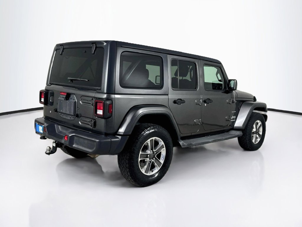Used 2018 Jeep Wrangler Unlimited Sahara AWD/4WD image 8