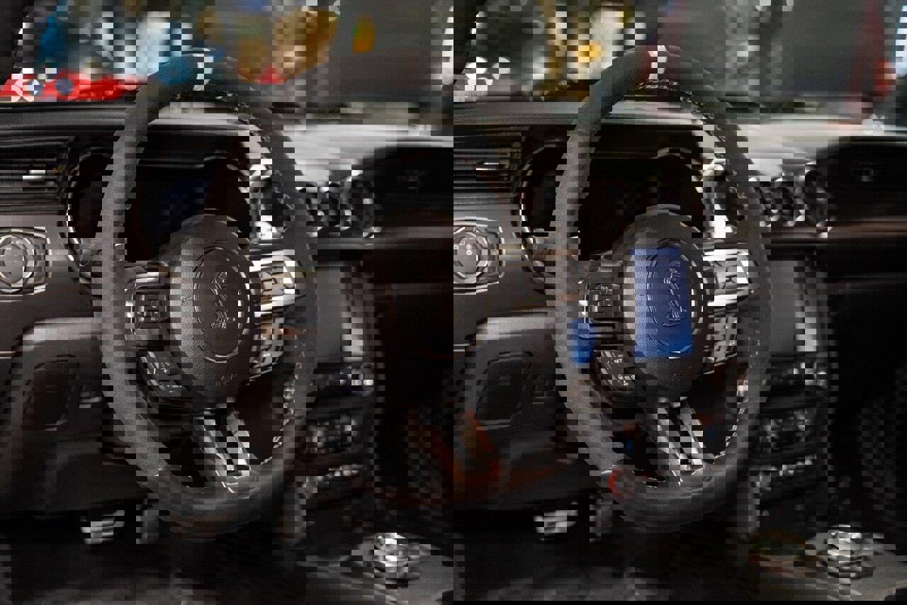 Used 2022 Ford Mustang Shelby GT500 w/ Technology Package image 9