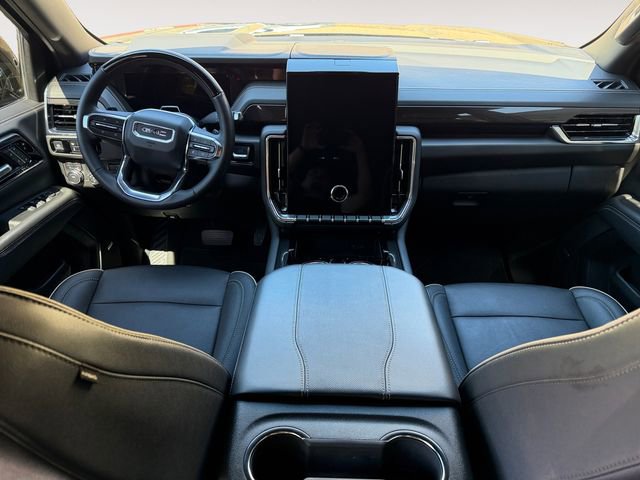 Used 2025 GMC Yukon XL Elevation w/ Elevation Premium Package AWD/4WD image 10