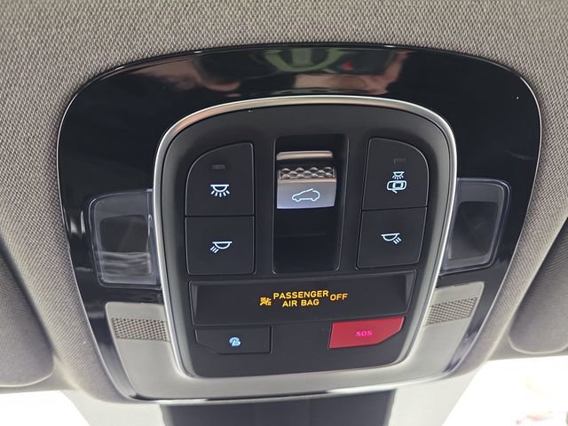Used 2023 Hyundai Santa Fe Limited AWD/4WD image 25