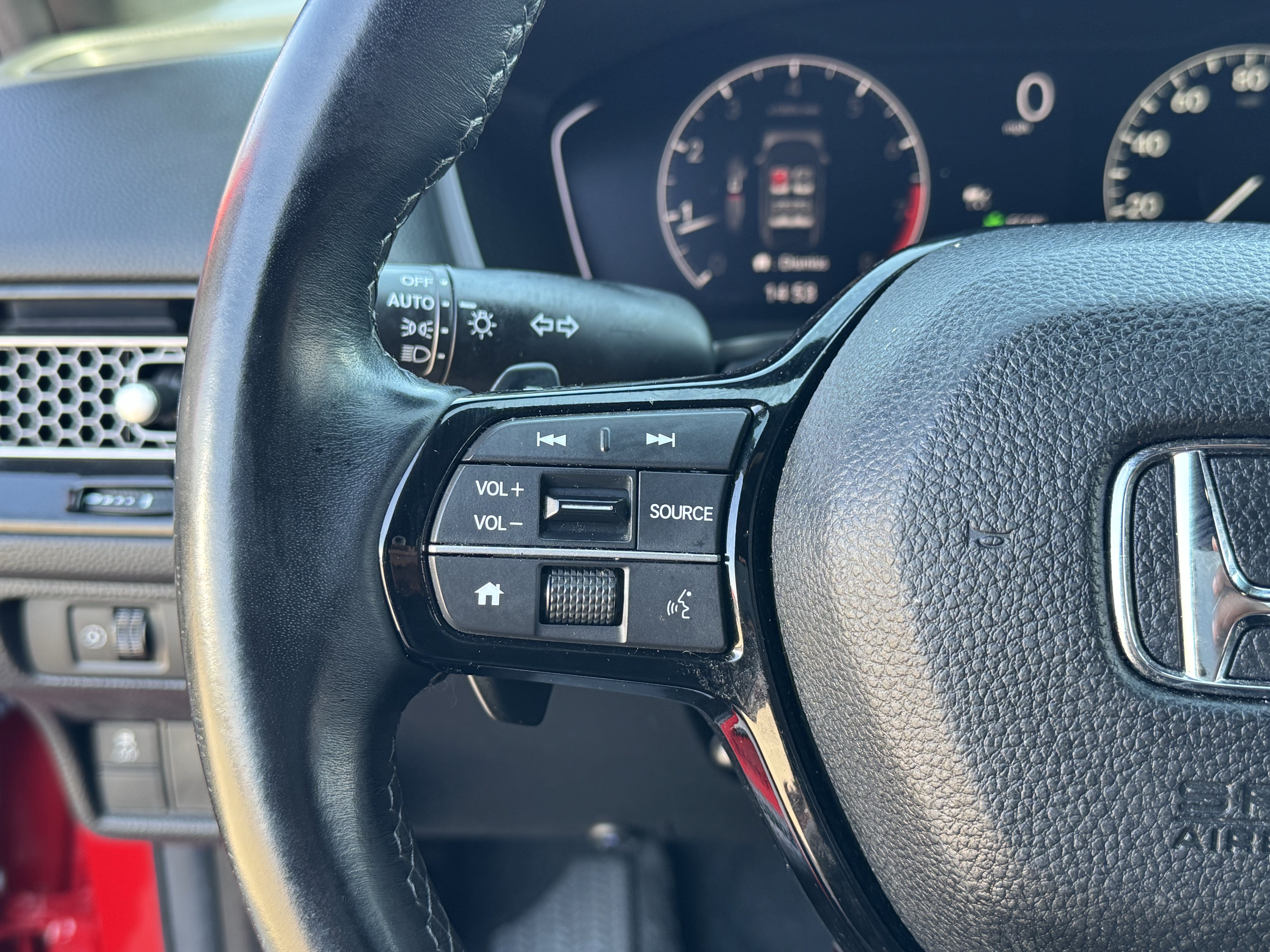 Used 2025 Honda Civic Sport image 29