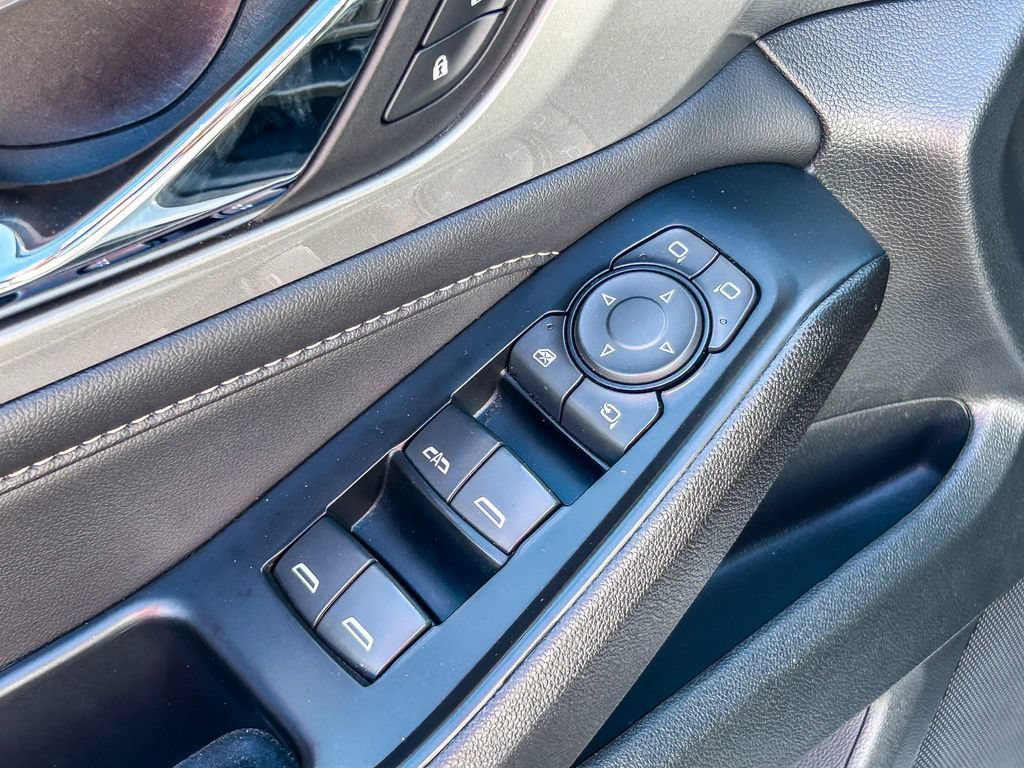 Used 2023 Chevrolet Traverse LT w/ LT Premium Package FWD image 26