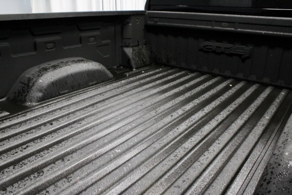 Used 2024 GMC Sierra 3500 AT4 w/ AT4 Premium Plus Package AWD/4WD image 15