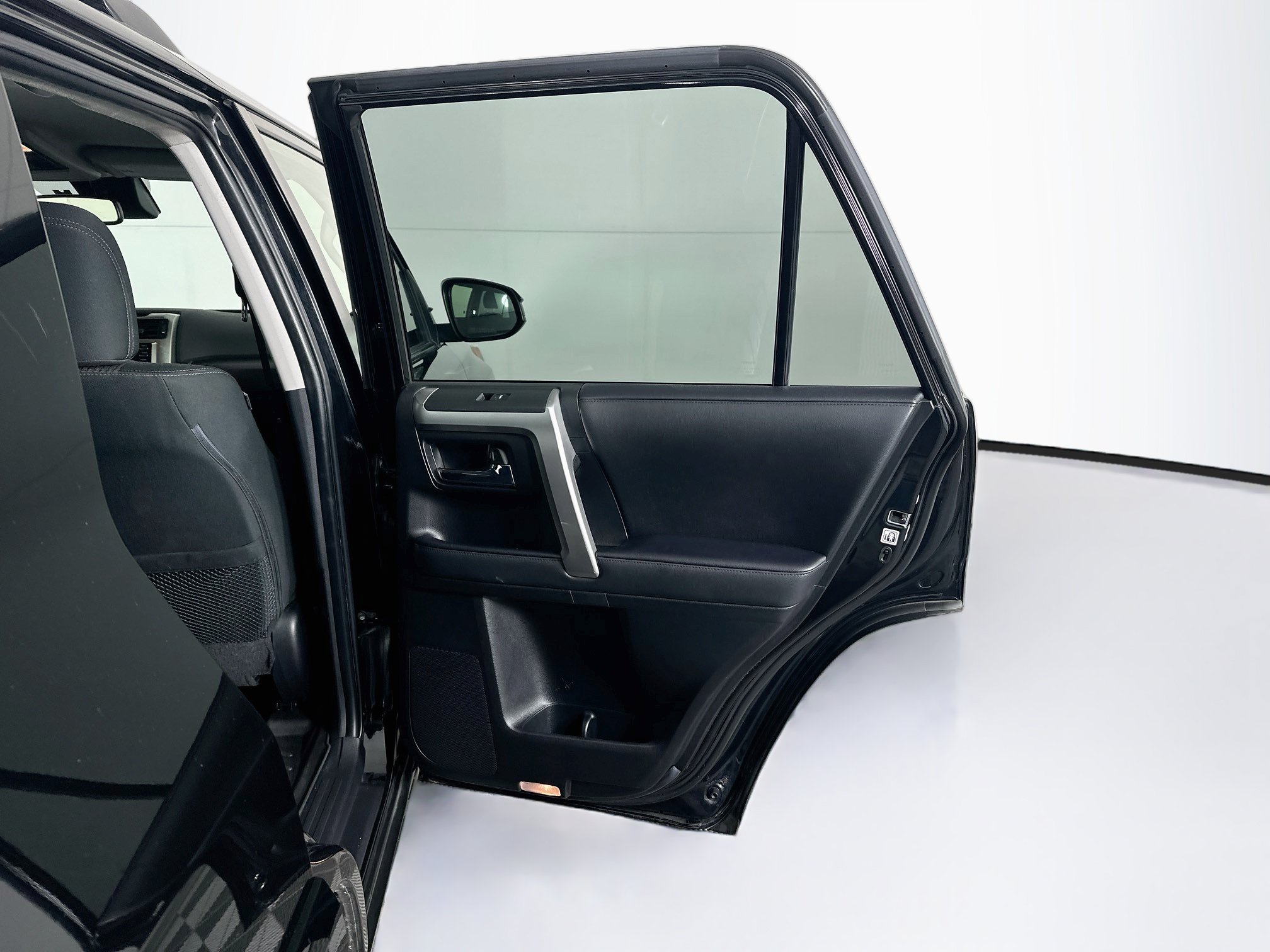 Used 2022 Toyota 4Runner Trail Special Edition AWD/4WD image 30