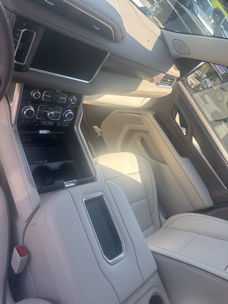 Used 2024 GMC Yukon Denali w/ Denali Reserve Package AWD/4WD image 21
