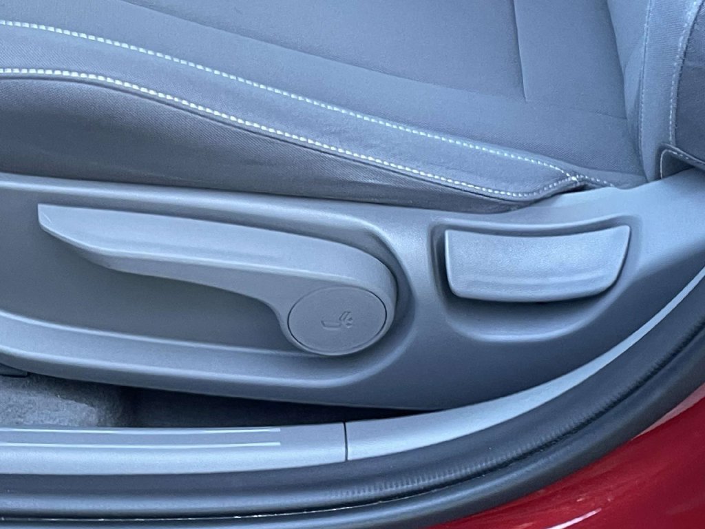 Certified 2024 Hyundai Elantra SEL FWD image 16