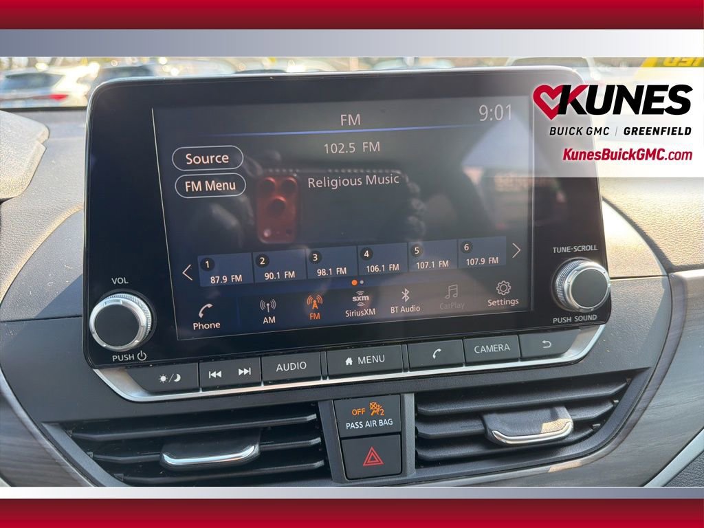 Used 2024 Nissan Altima 2.5 SV FWD image 23