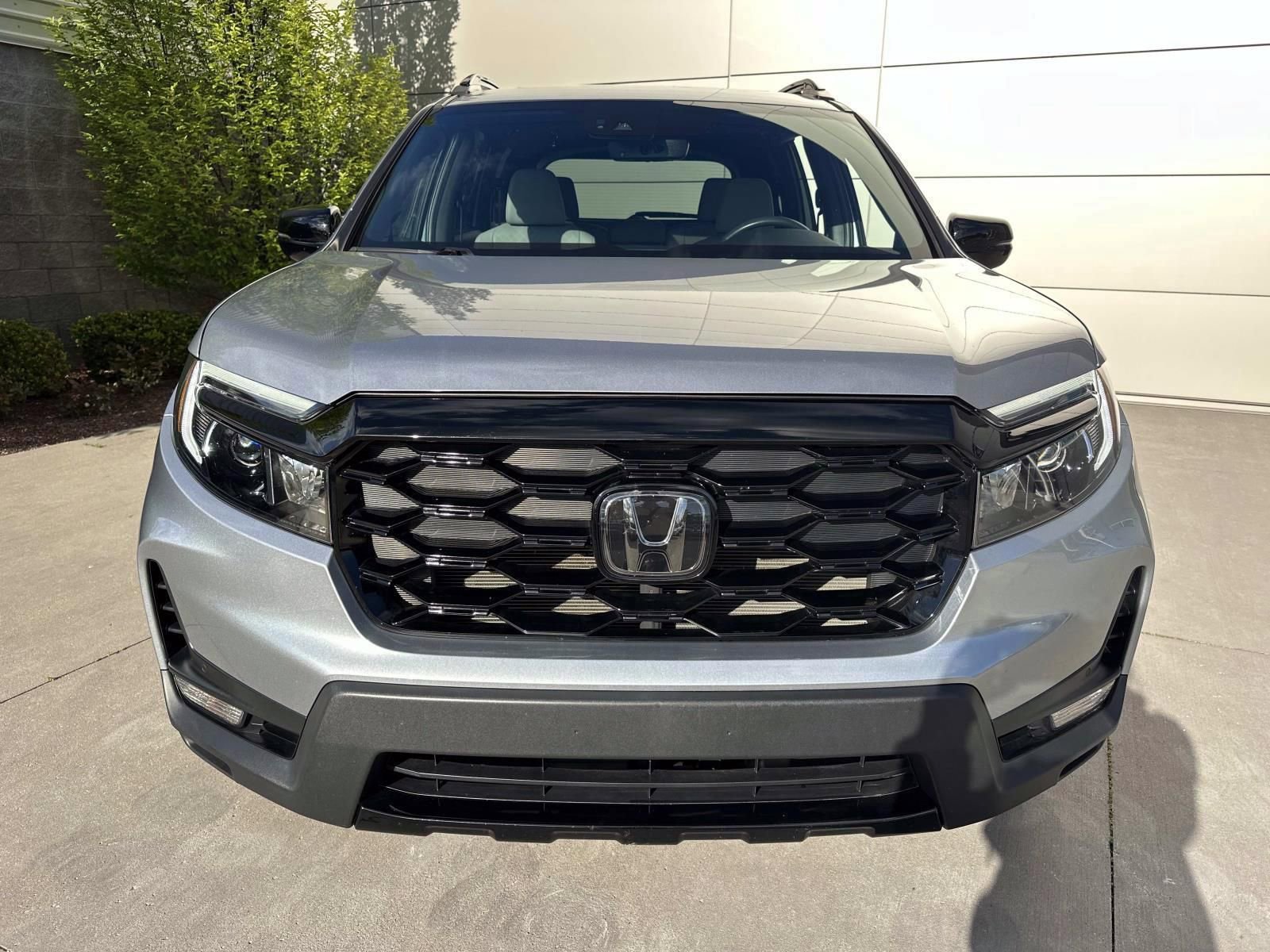 Used 2022 Honda Passport Elite image 2