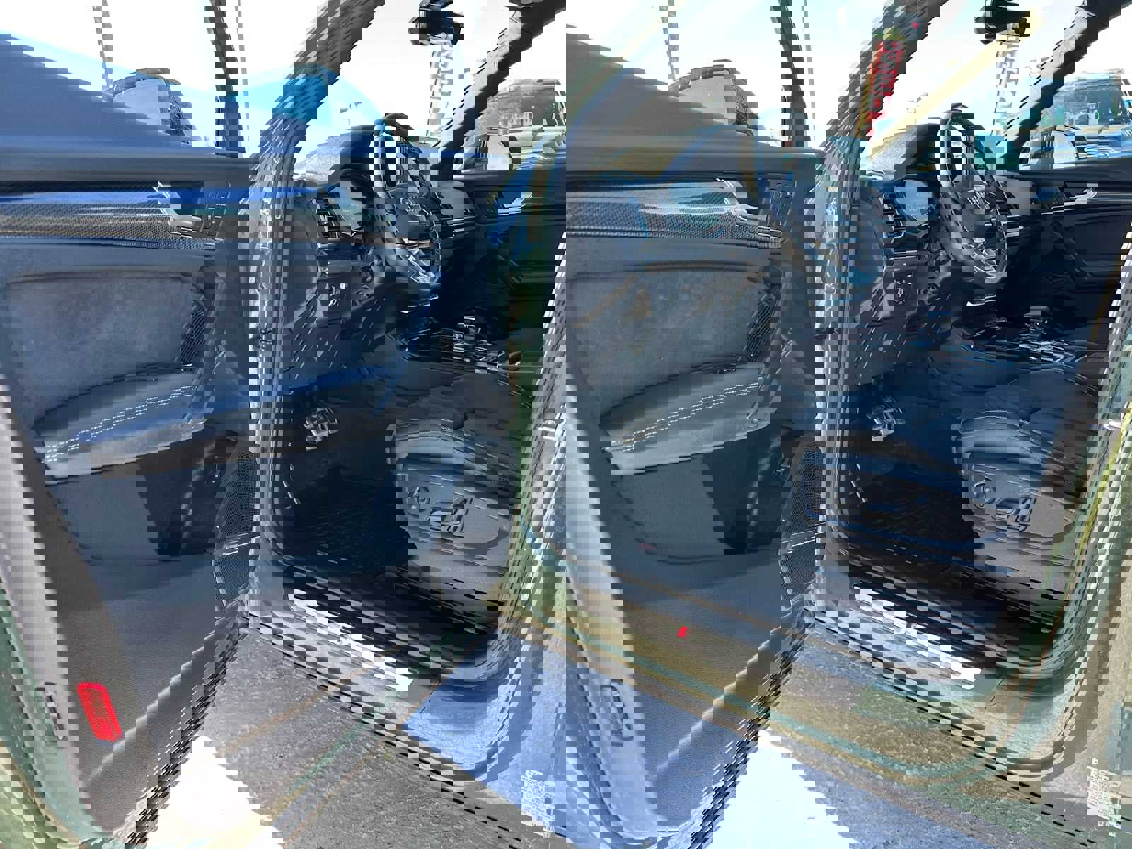 Used 2024 Audi SQ5 Prestige w/ Prestige Package image 19