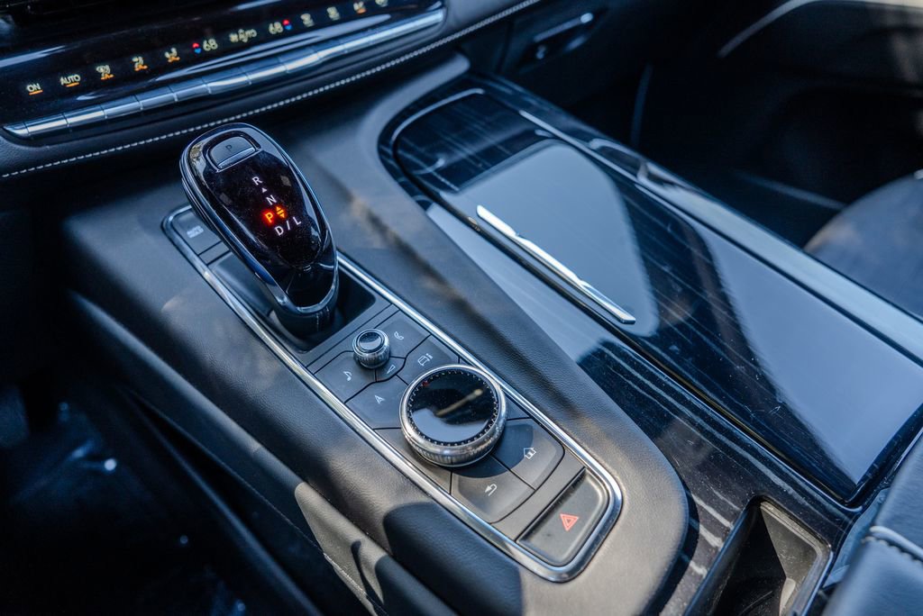 Used 2024 Cadillac Escalade Sport w/ Touring Package image 13