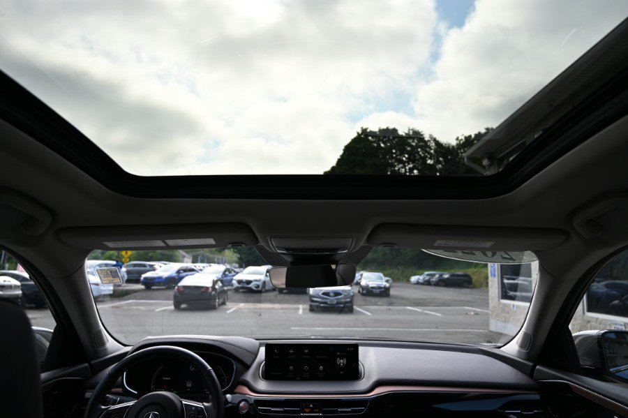 Used 2022 Acura MDX SH-AWD image 15