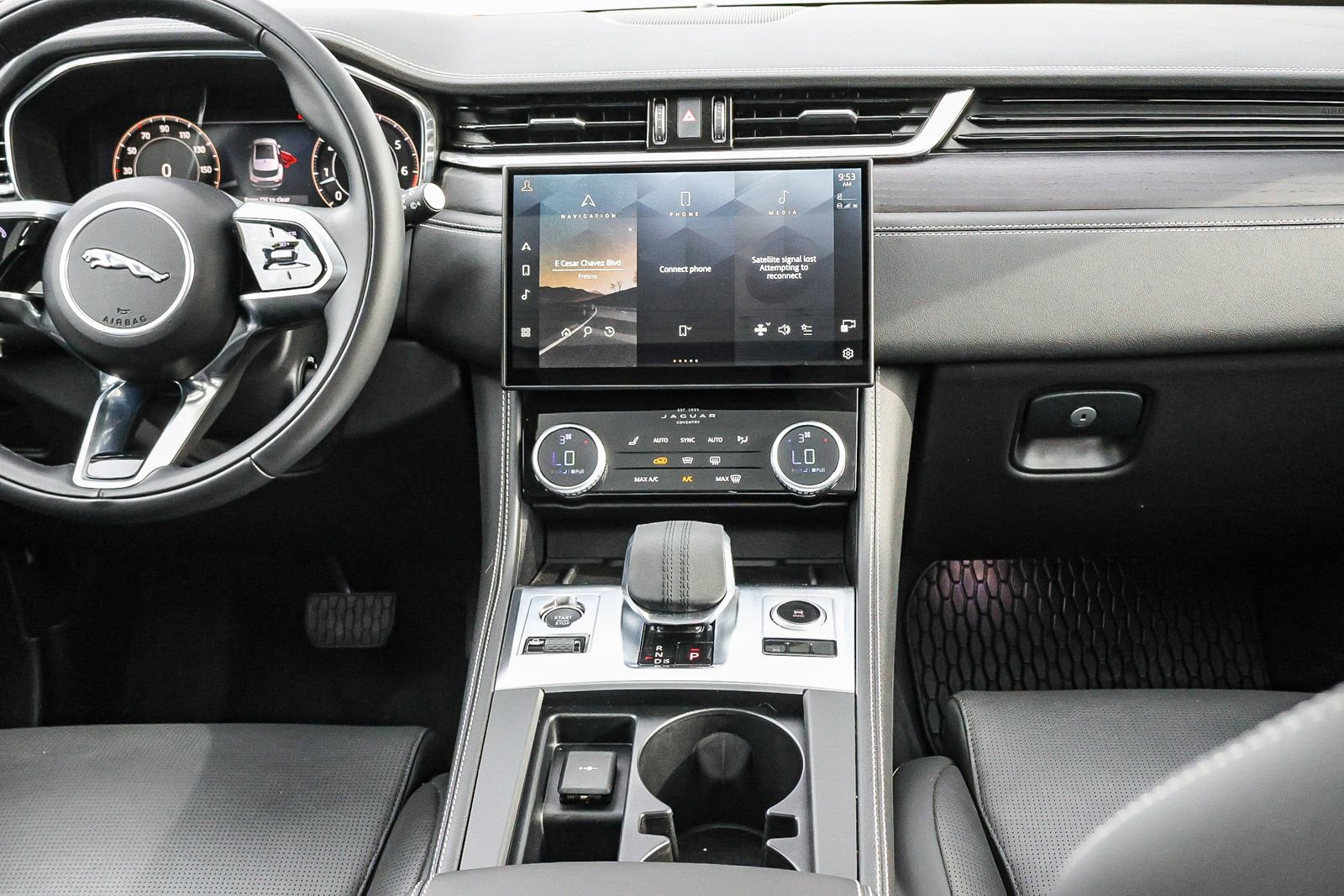 Used 2025 Jaguar F-PACE R-Dynamic S image 23