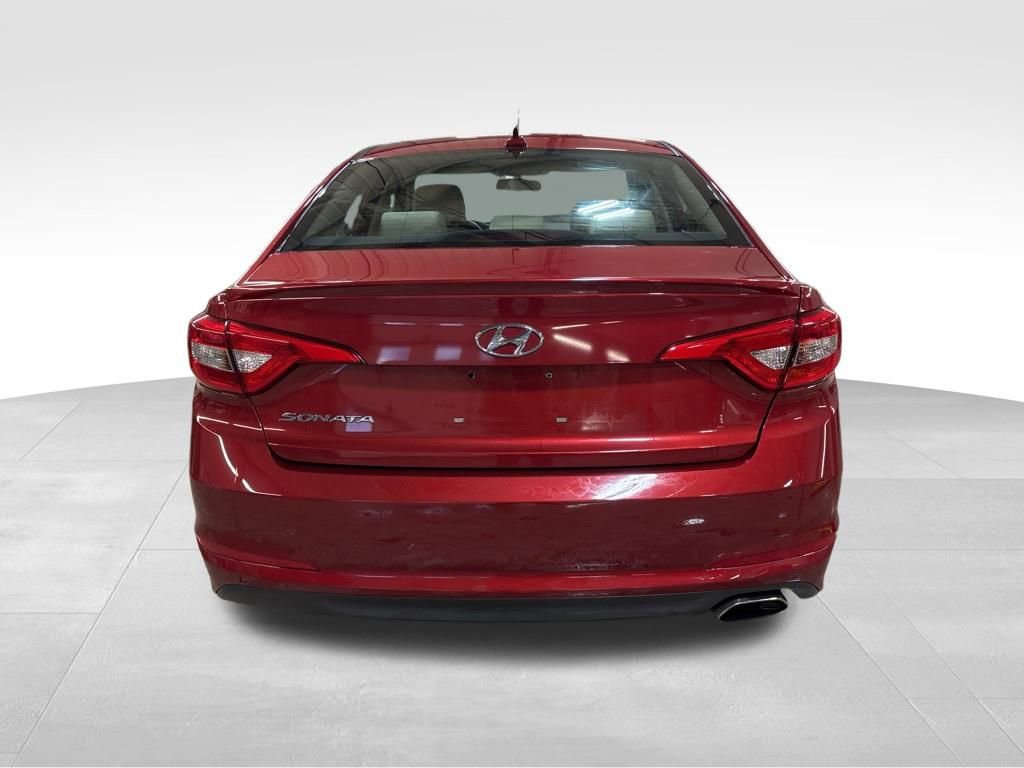 Used 2015 Hyundai Sonata SE image 5