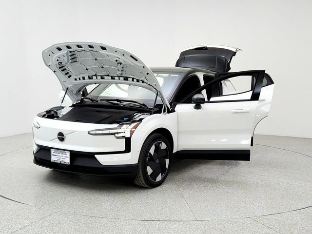 New 2026 Volvo EX30 Ultra w/ Protection Package image 9