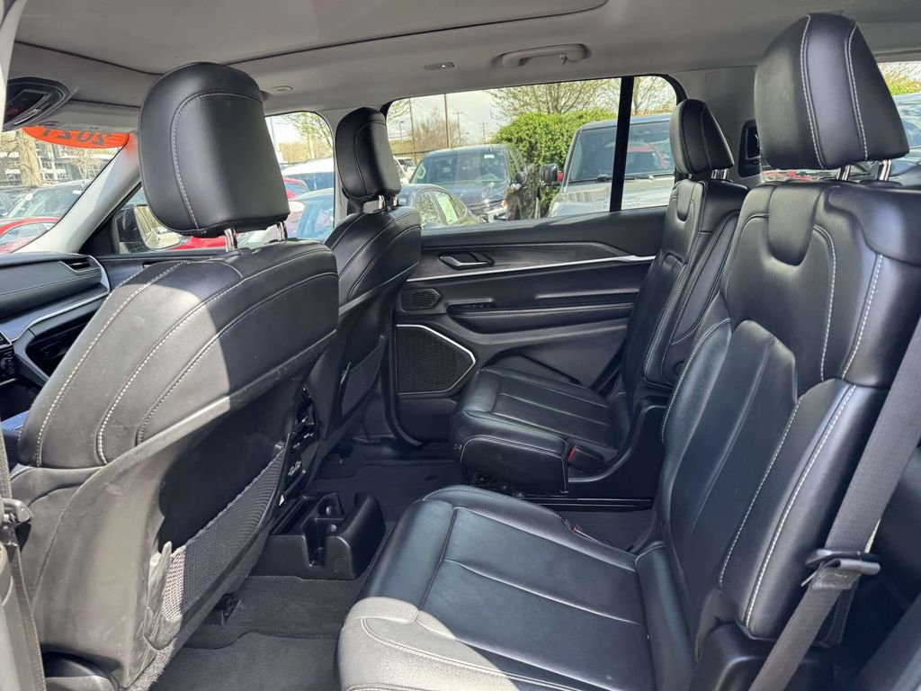Used 2021 Jeep Grand Cherokee L Limited AWD/4WD image 9