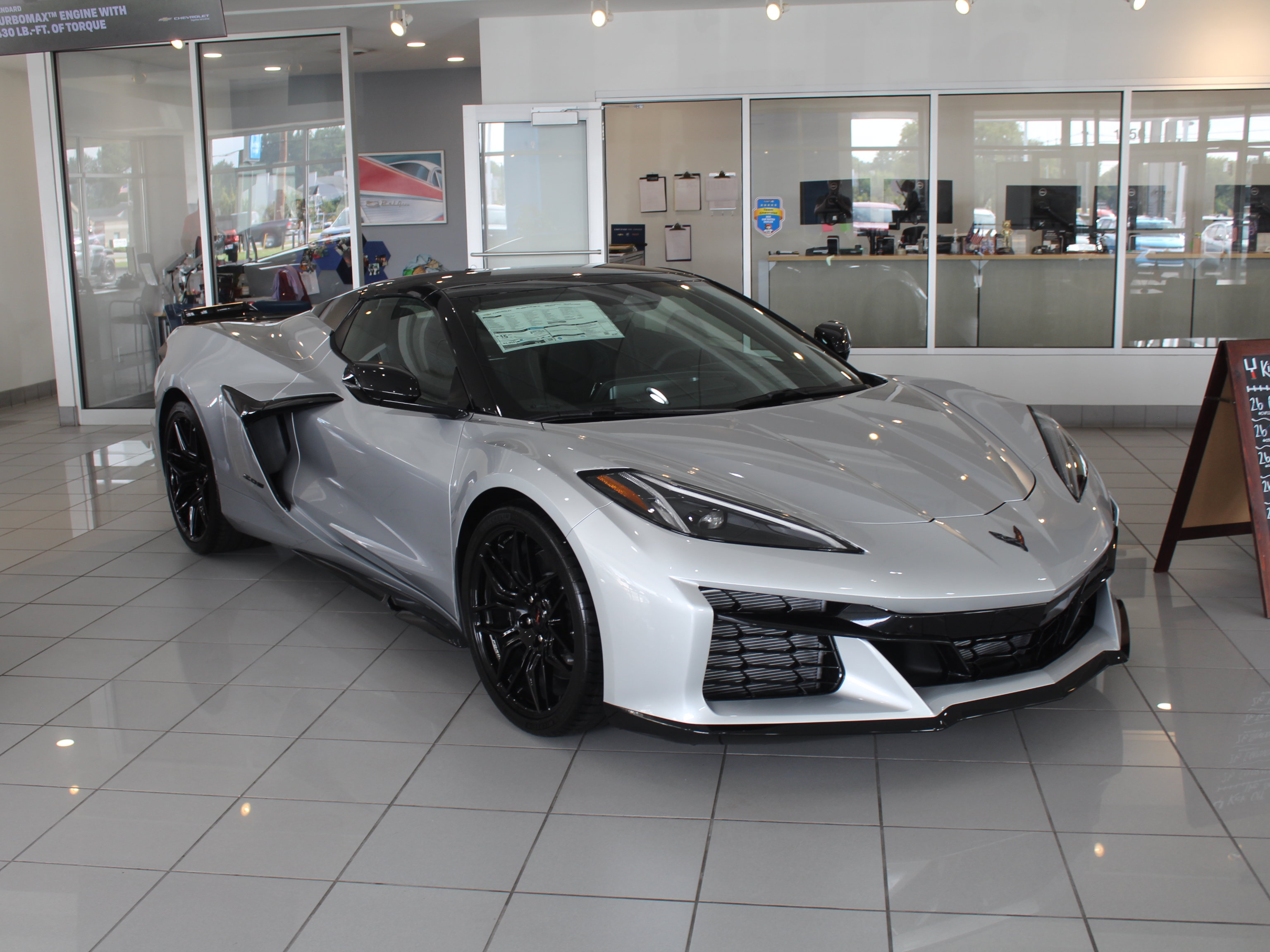 New 2027 Chevrolet Corvette Z06 w/ Stealth Interior Trim Package RWD image 5