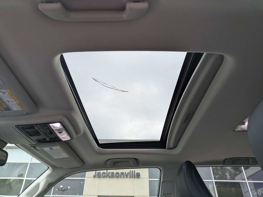 Used 2023 Toyota 4Runner SR5 Premium w/ Moonroof Package RWD image 25