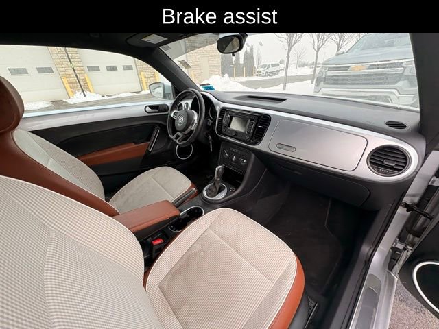 Used 2015 Volkswagen Beetle 1.8T Classic image 12