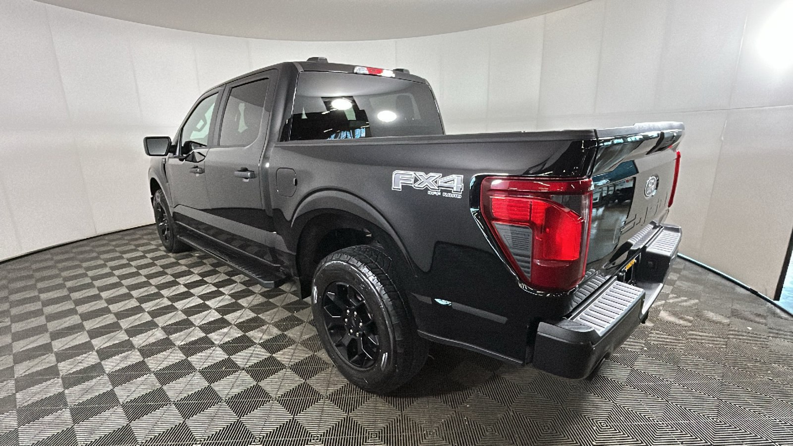 Used 2024 Ford F150 STX w/ Equipment Group 201A FX4 AWD/4WD image 5