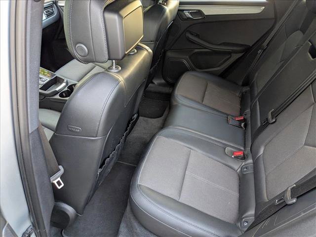 Used 2022 Porsche Macan image 19