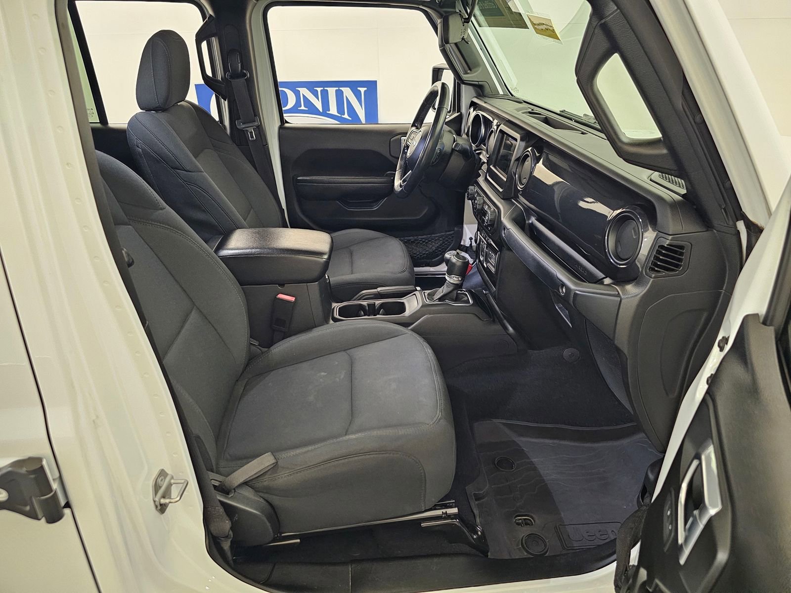 Used 2022 Jeep Gladiator Sport image 29