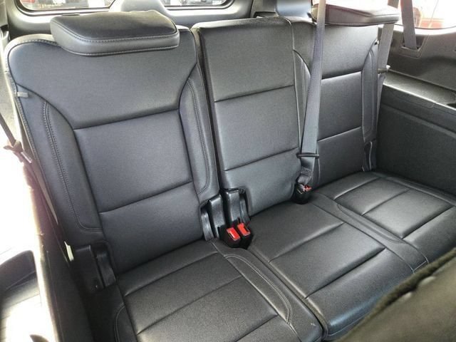 Used 2023 Chevrolet Suburban Z71 w/ Luxury Package AWD/4WD image 12