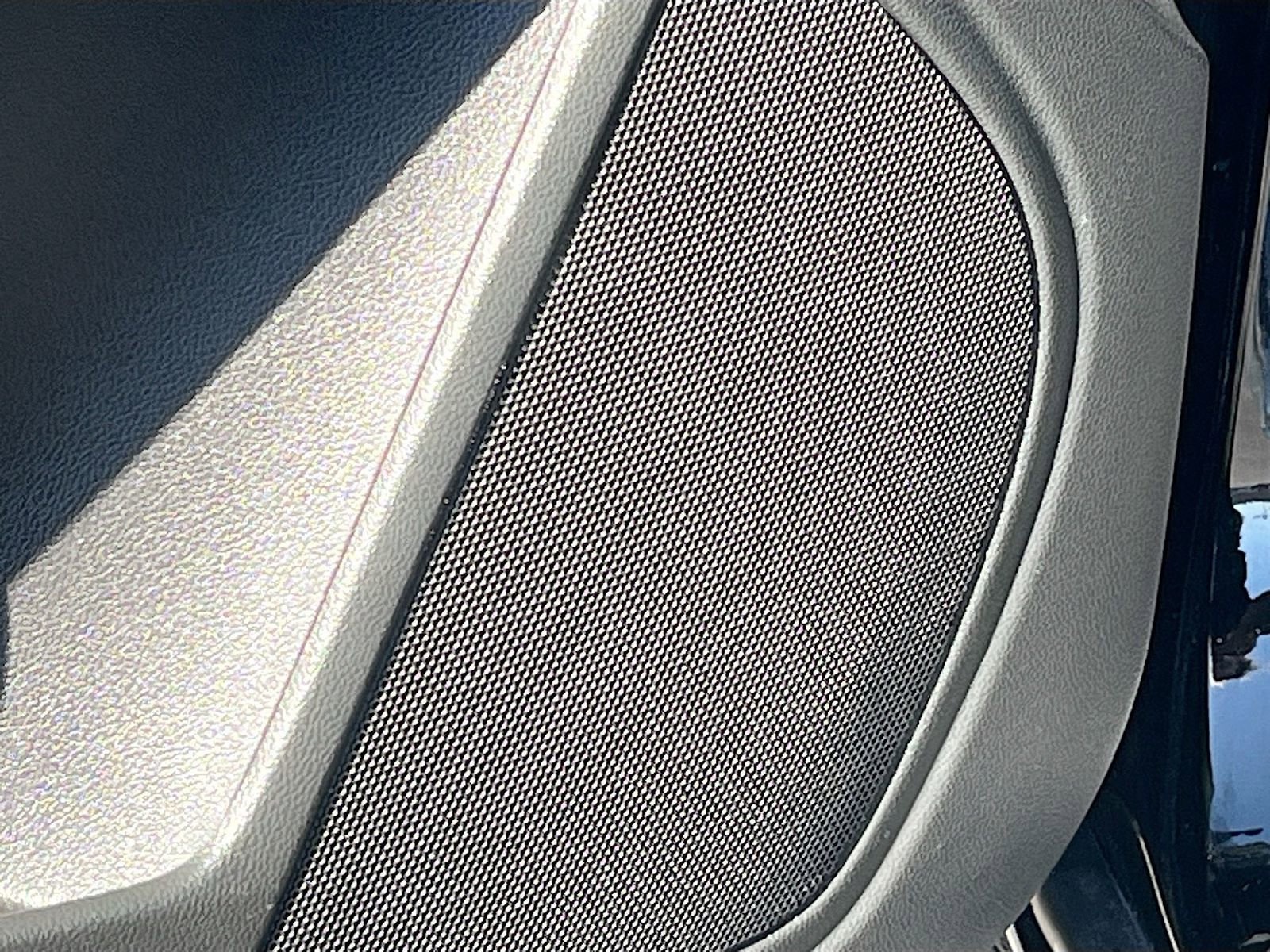 Used 2022 Chevrolet Colorado Z71 AWD/4WD image 18