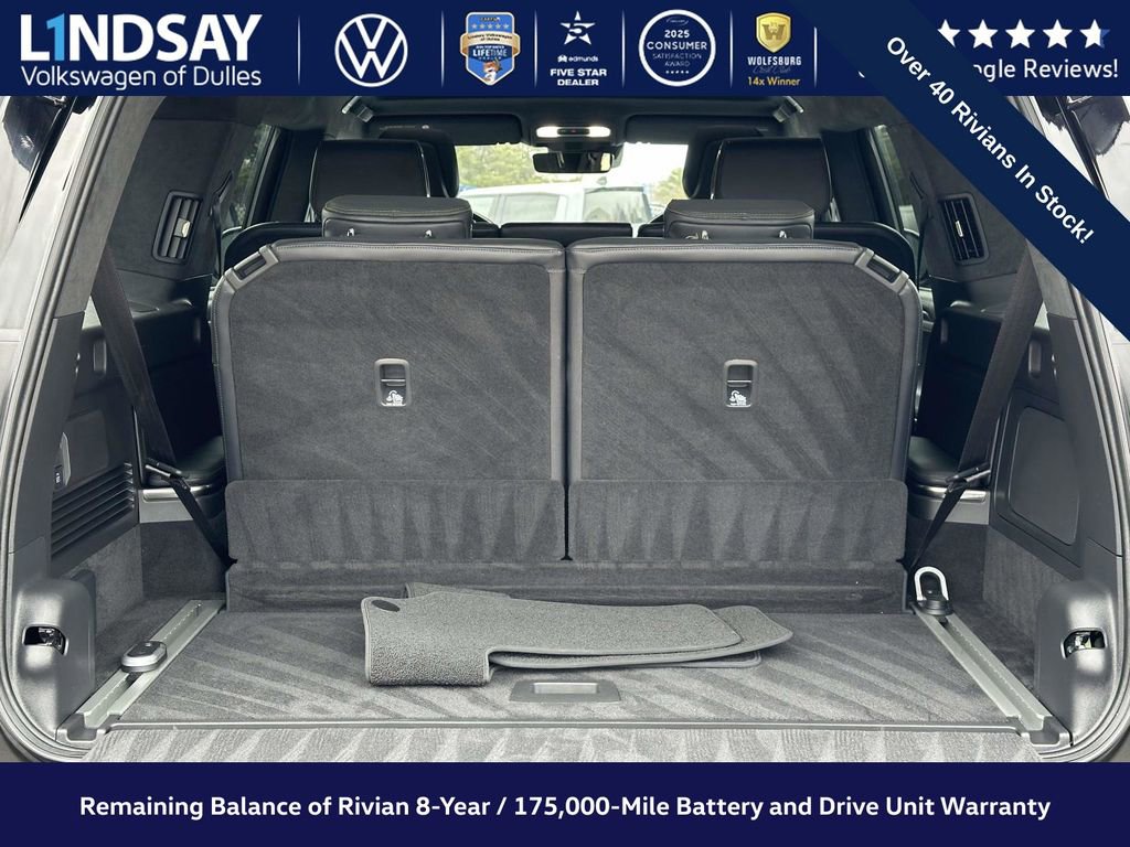 Used 2023 Rivian R1S Adventure image 17