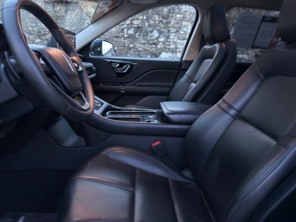 Used 2023 Lincoln Aviator AWD w/ Premium Package image 23