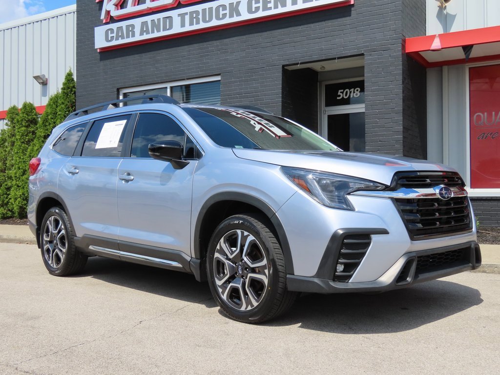 Used 2024 Subaru Ascent Limited image 1