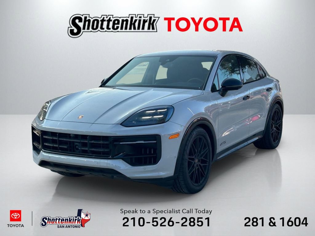 Used 2025 Porsche Cayenne GTS AWD/4WD image 1