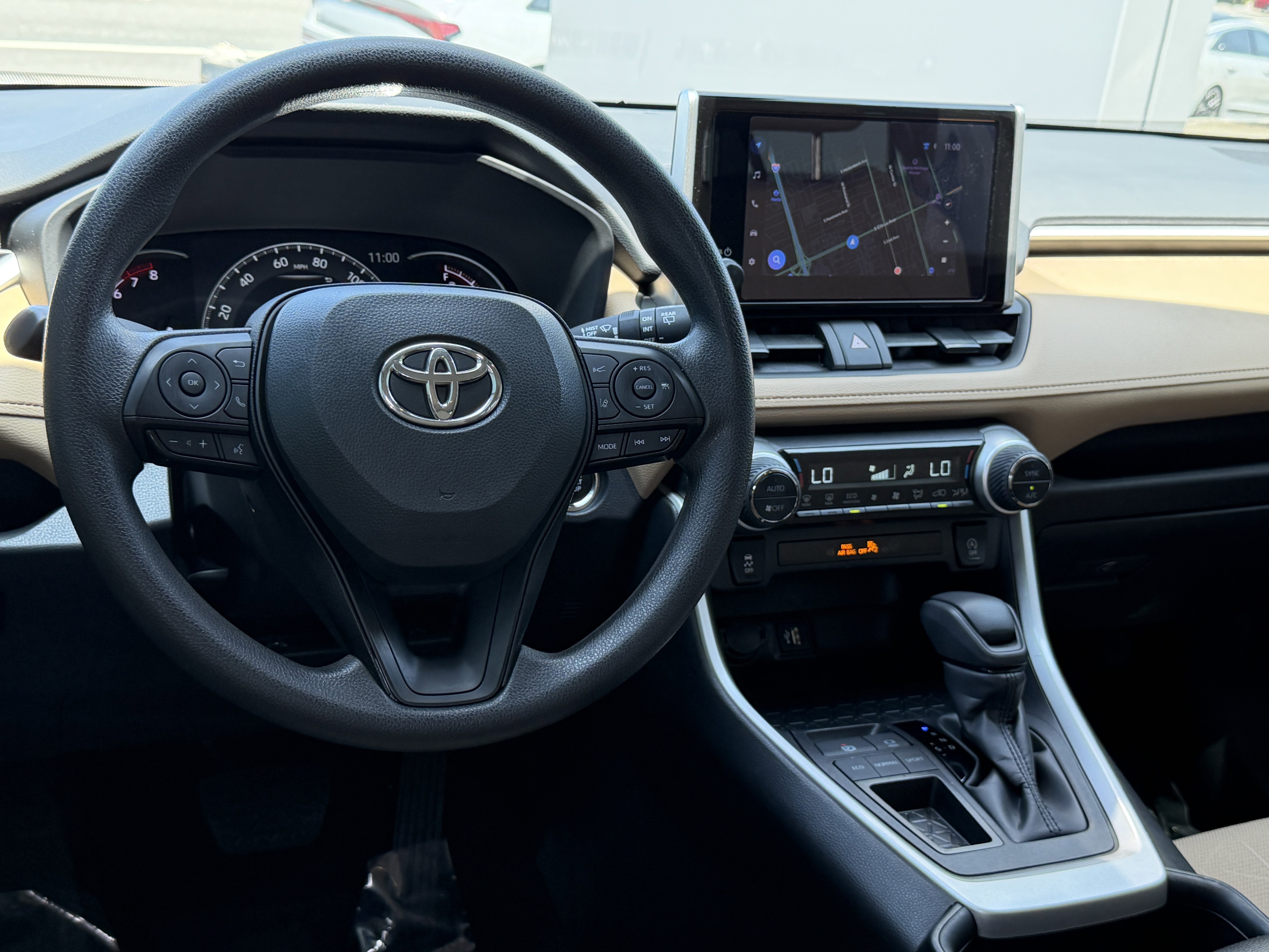 Used 2024 Toyota RAV4 XLE FWD image 25