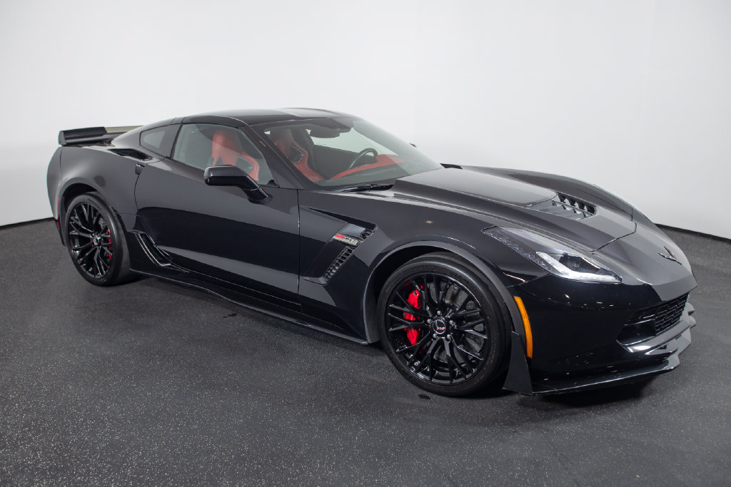 Used 2015 Chevrolet Corvette Z06 w/ 3LZ Preferred Equipment Group RWD image 22