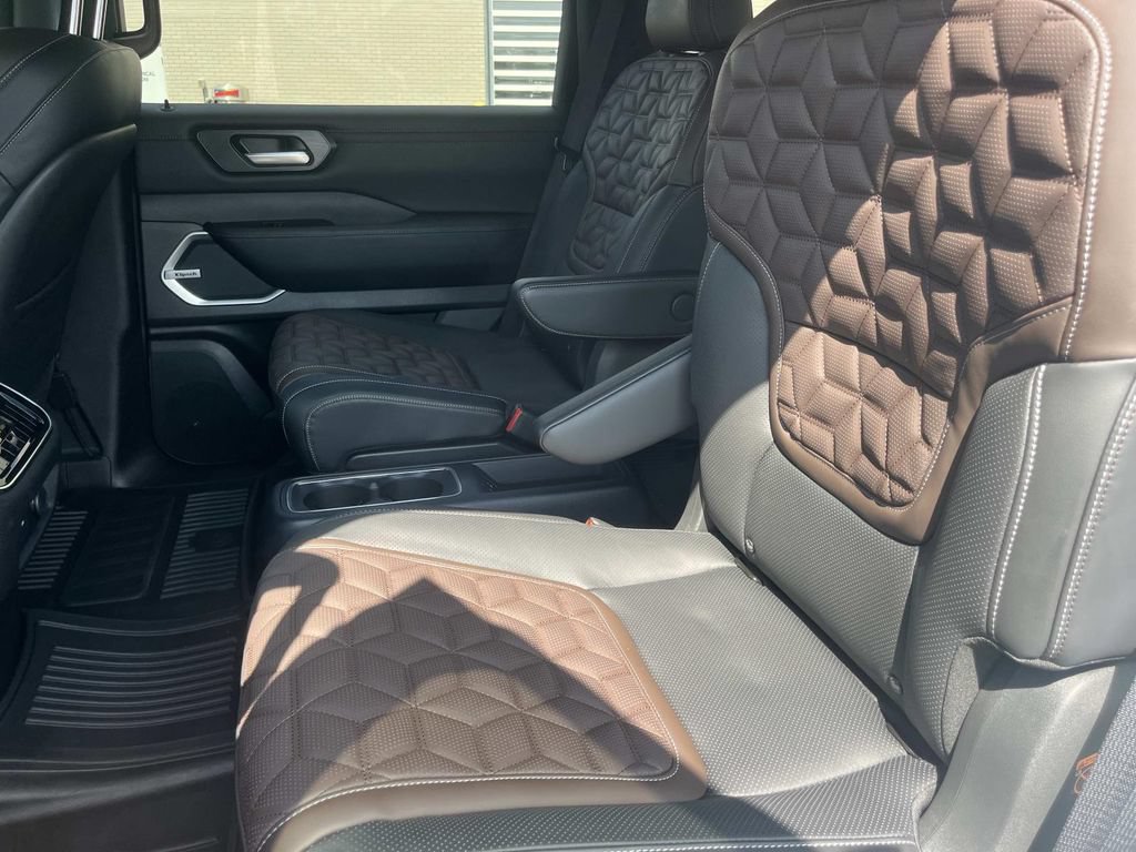 Used 2025 Nissan Armada Platinum Reserve w/ Convenience Package AWD/4WD image 20