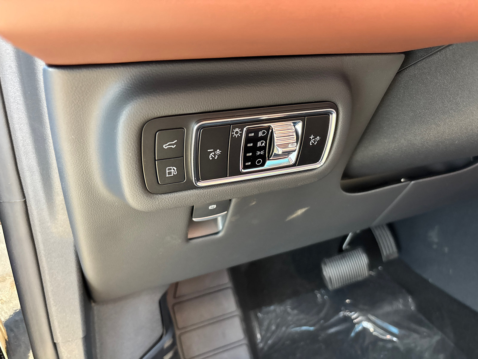 New 2026 Lincoln Nautilus Reserve w/ Jet Appearance Package AWD/4WD image 14