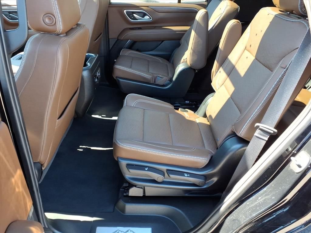 Used 2023 Chevrolet Tahoe High Country AWD/4WD image 11